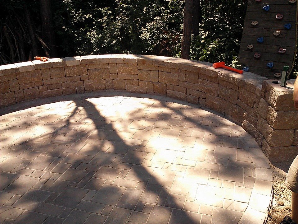paver patio with seating wall